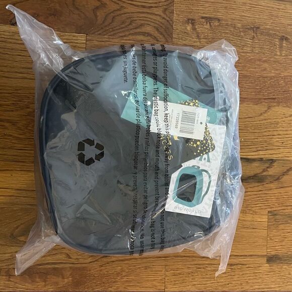 Loungefly Disney Beauty and The Beast Belle Pin Collector Mini Backpack NWT - Picture 8 of 8